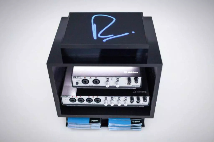 Produkt Präsenter Hifi Produkt Präsenter Hifi