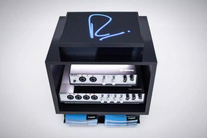 Produkt Präsenter Hifi Produkt Präsenter Hifi